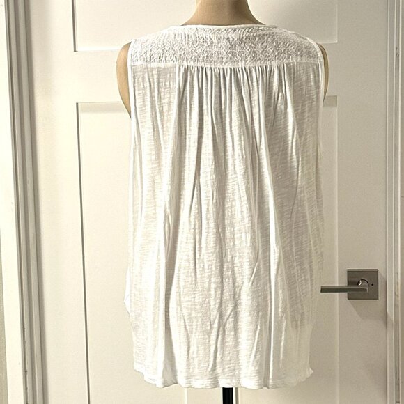 Lucky Brand Sleeveless White Top - Picture 2 of 5